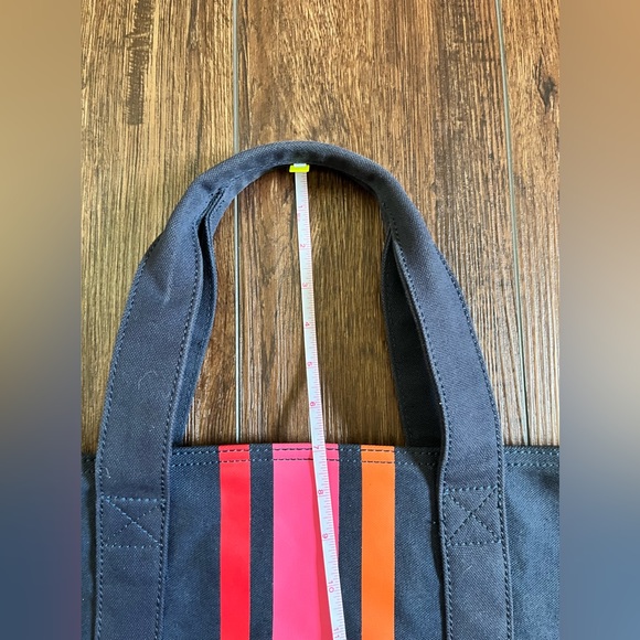 GAP tote. Navy with striped. Heavy duty. Unisex. - Picture 13 of 14